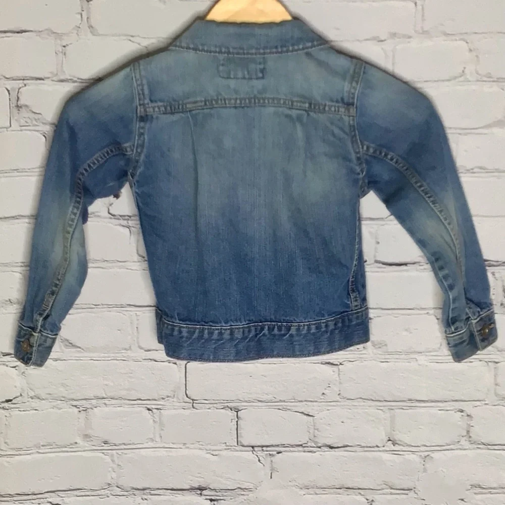 OshKosh B’gosh Light Rinse Cotton Button Front Denim Jacket 6